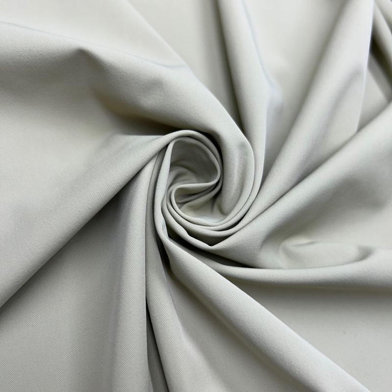 Vier-Wege-Stretch-Weich-Nylon-Gewebe 70D+40D*70D+40D 90% Nylon 10% Spandex 170GSM