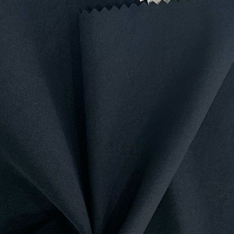 150D Dual-Core Halbglänzendes Nachhaltiges Recyclinggewebe Polyester Warp Stretch-Gewebe 186GSM