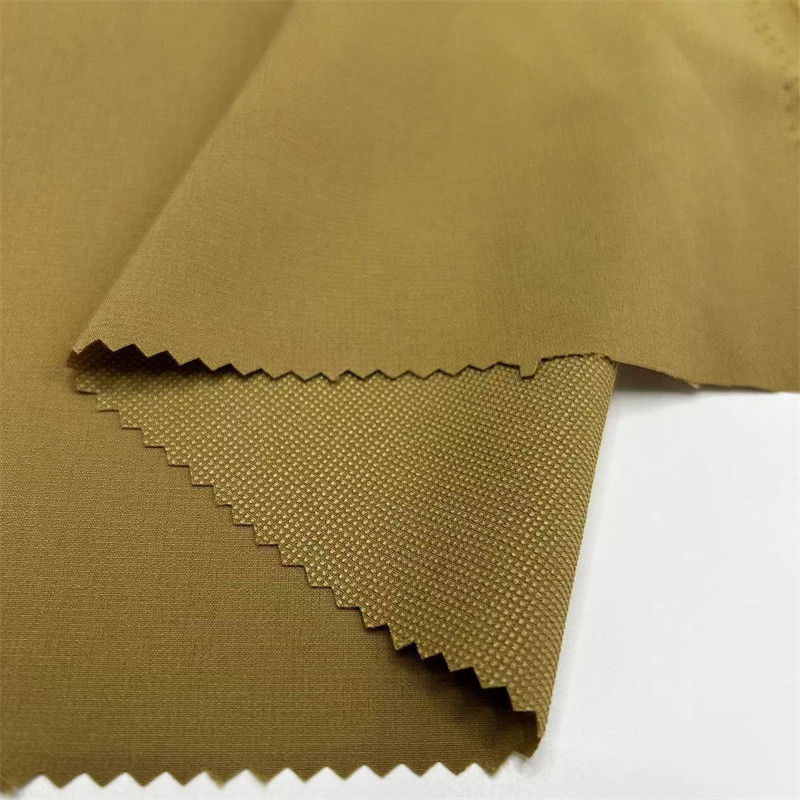 Polyester Pearl Dot Nachhaltiges recyceltes Gewebe 136GSM Für T-Shirts Sportjacken
