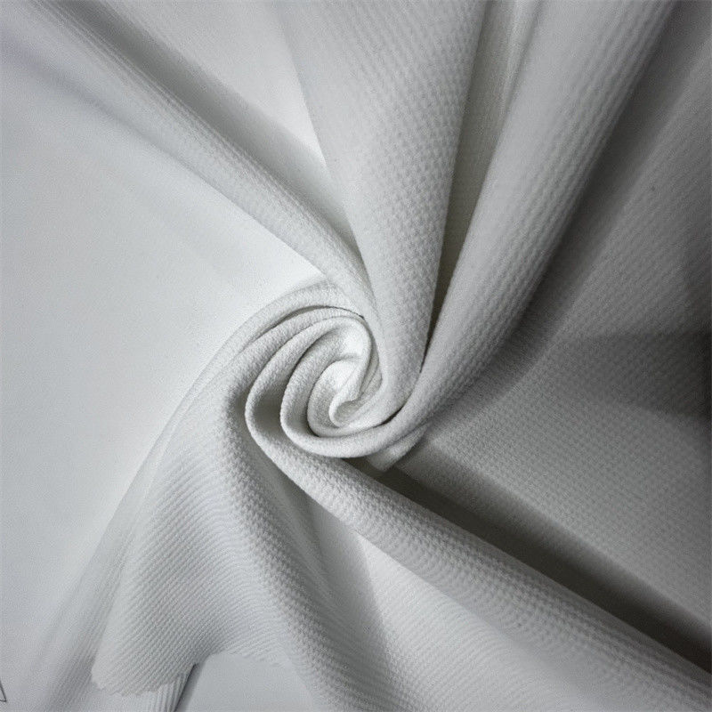 Blackout-Polyester-Vier-Wege-Stretch-Gewebe mit variabler Neigung 75D+40D*150D+40D 94% Recycling-Polyester 6% Spandex