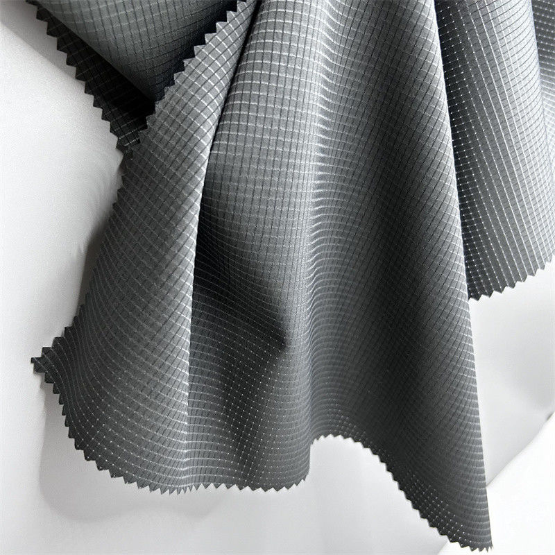 75D Niedrige Elastizität T400 Hohlgittergewebe 100% recyceltes Polyester Perforationsgittermuster