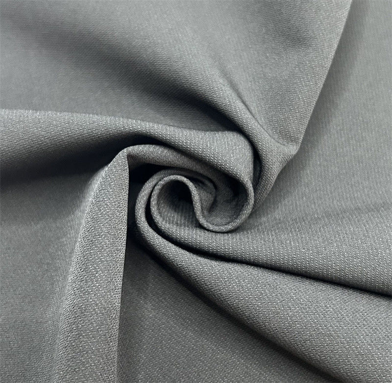 Vierseitige elastische Twill Dot Wandern 265GSM Polyester Spandex Stoff Bergsteigen Sport Freizeitbekleidung