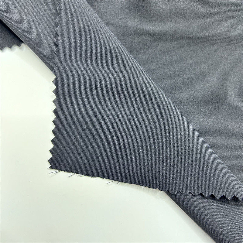 75D Recycling-Polyester-Spandex-Gewebe Matte 2/1 Twill Vierseitig elastisch 75D+40D*75D+40D Oberfläche empfindlich